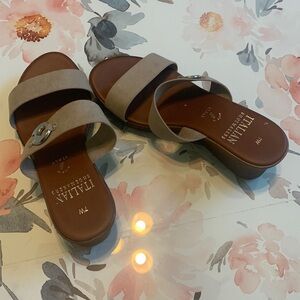 Size 7w slip on shoe